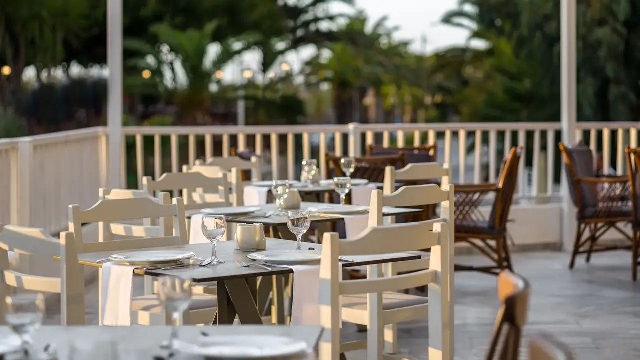 Ariadne Hotel