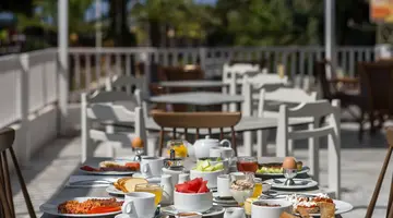 Ariadne Hotel