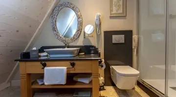 Aries Hotel & Spa