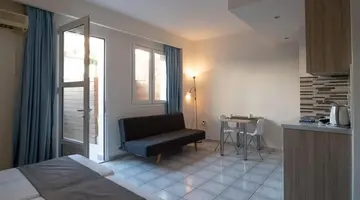ARISTO APARTMENTS