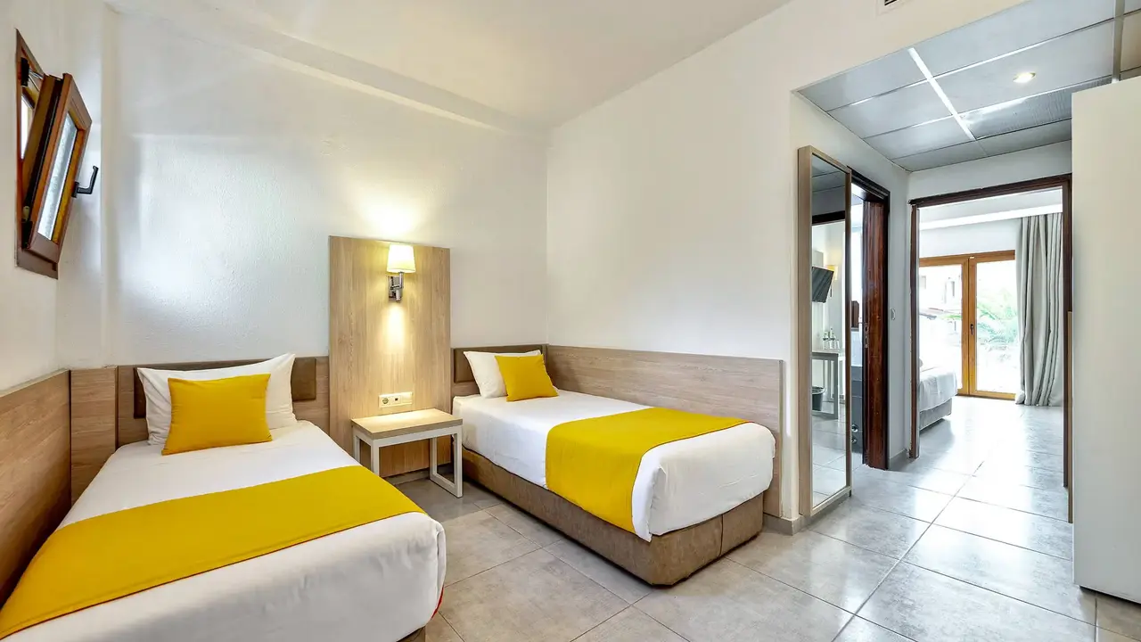Aristoteles Holiday Resort