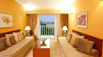 ARITI GRAND HOTEL