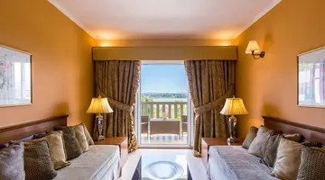 ARITI GRAND HOTEL
