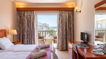 ARITI GRAND HOTEL
