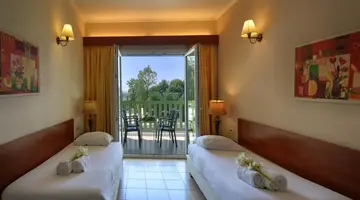ARITI GRAND HOTEL