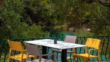 ARKADA HOTEL**