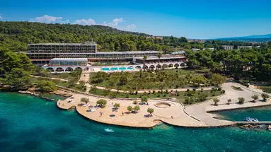 ARKADA HOTEL**