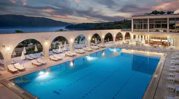 ARKADA HOTEL**