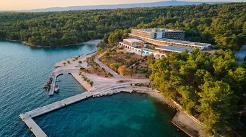 ARKADA HOTEL**