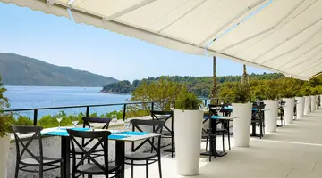 ARKADA HOTEL**