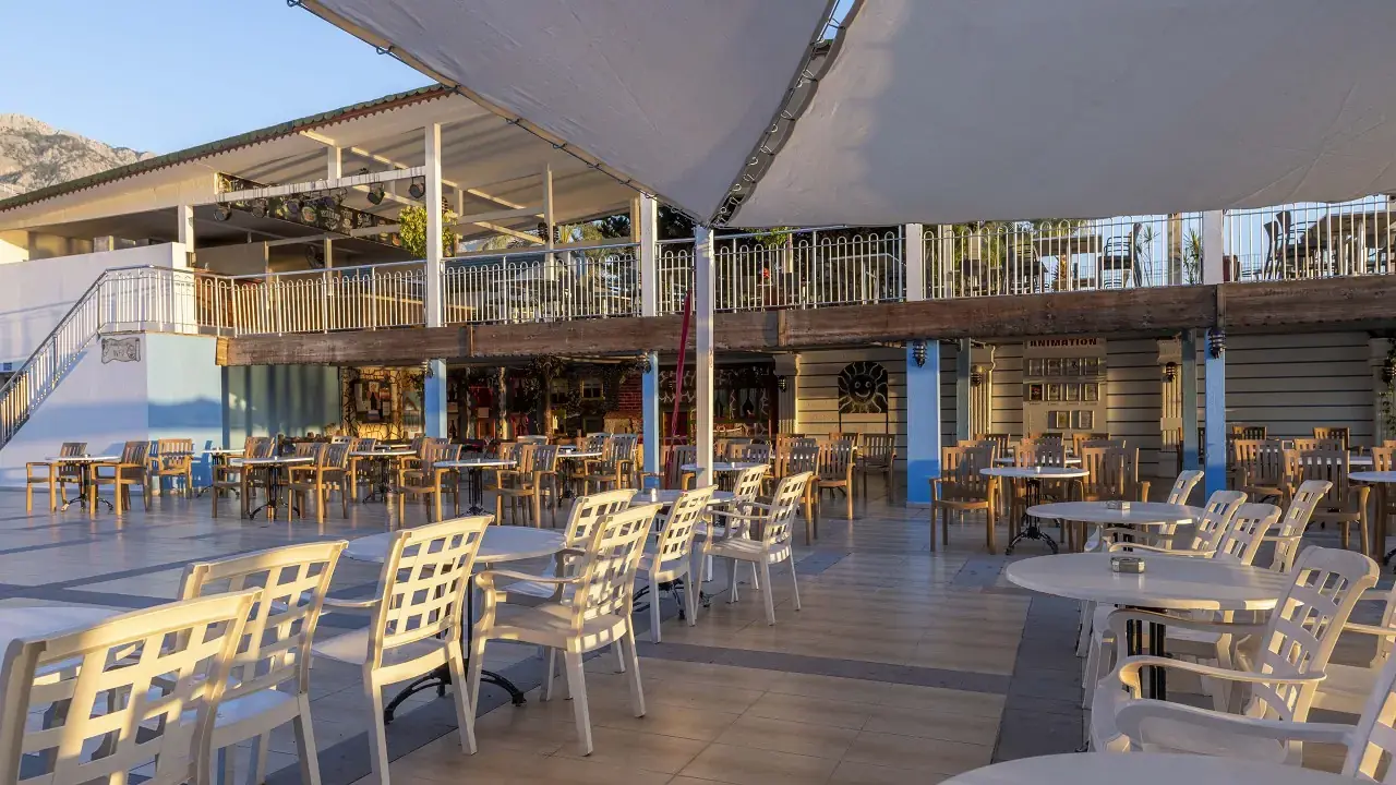 Armas Beach Hotel