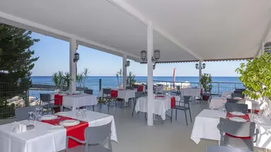 Armas Beach Hotel