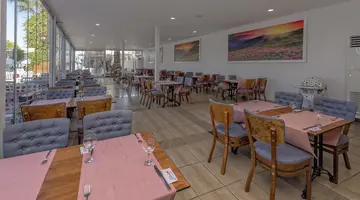 Armas Beach Hotel