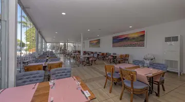 Armas Beach Hotel