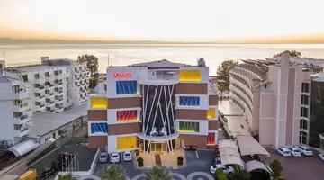 Armas Beach Hotel