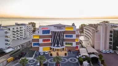 Armas Beach Hotel