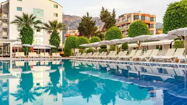 Armas Beach Hotel