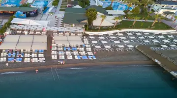 Armas Beach Hotel