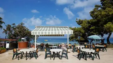 Armas Green Fugla Beach