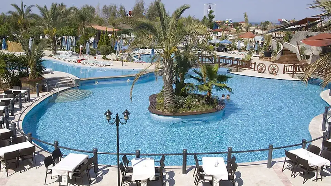 Armas Pemar Beach Resort
