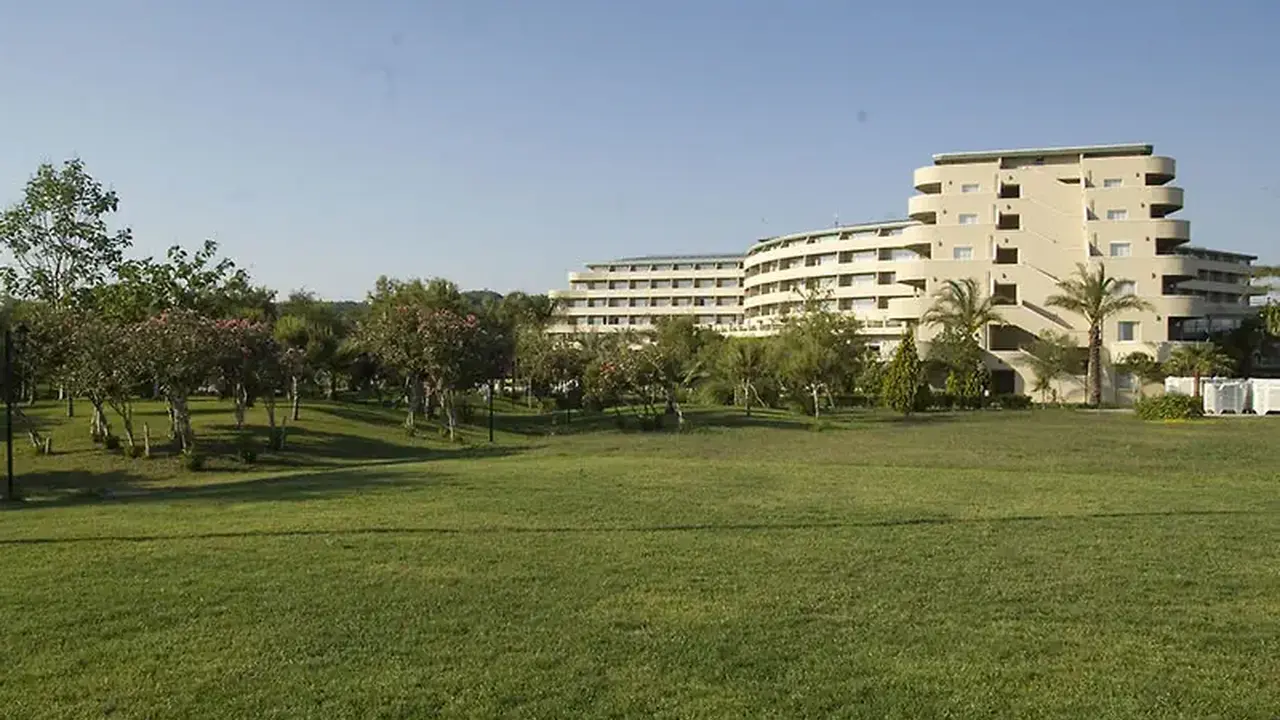 Armas Pemar Beach Resort