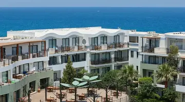 ARMINDA HOTEL & SPA