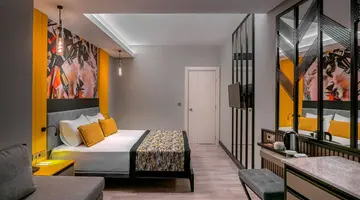 ARNOR DE LUXE HOTEL & SPA