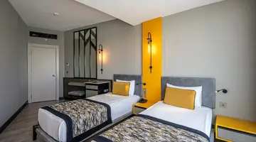 ARNOR DE LUXE HOTEL & SPA