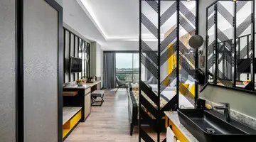 ARNOR DE LUXE HOTEL & SPA