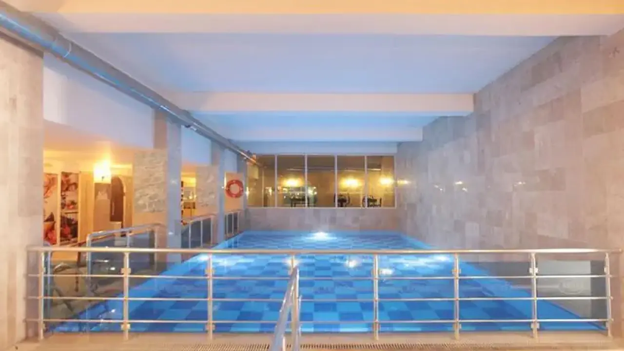 Arora Hotel