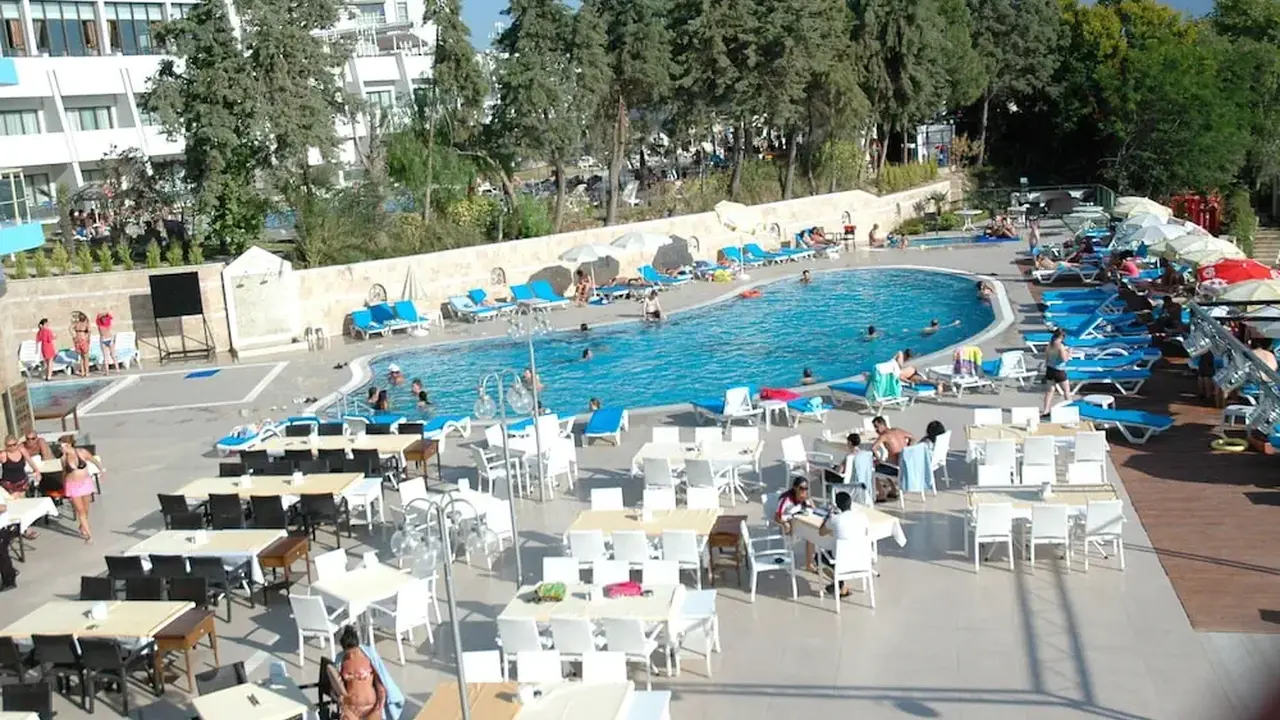 Arora Hotel