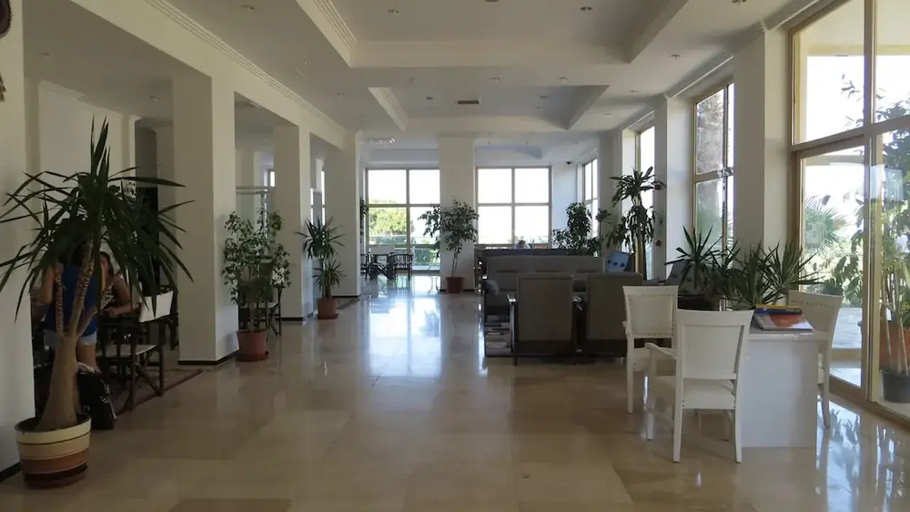 Arora Hotel