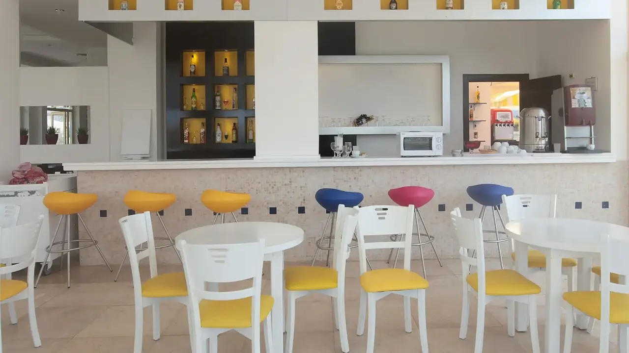 Arora Hotel