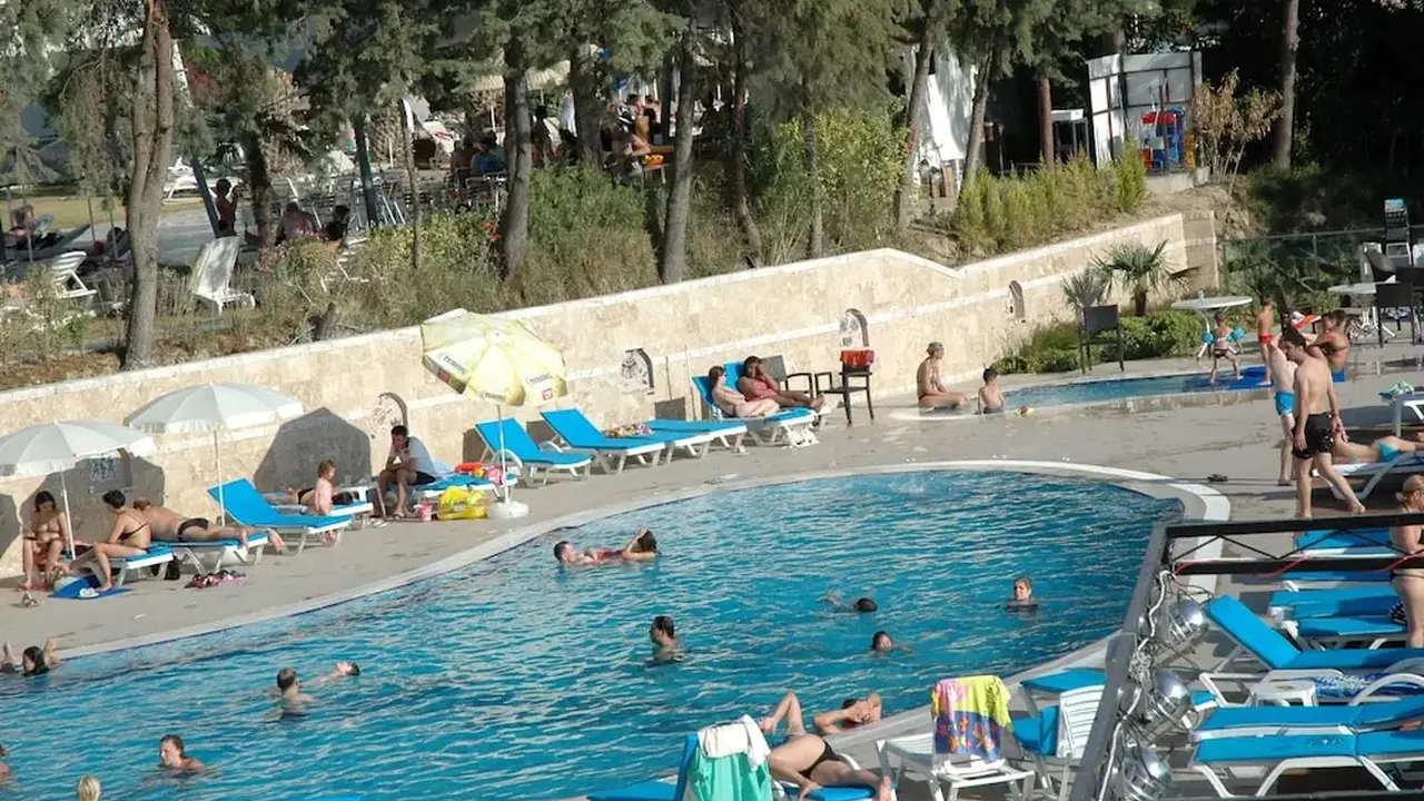 Arora Hotel