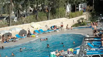 Arora Hotel