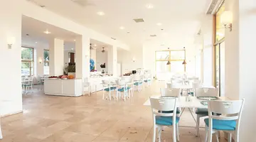 Arora Hotel
