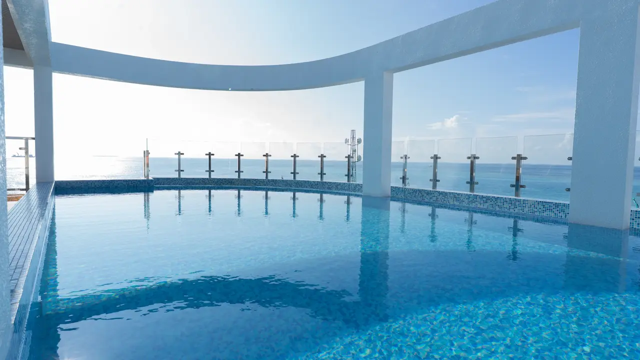 ARRIVAL BEACH & SPA, GULHI