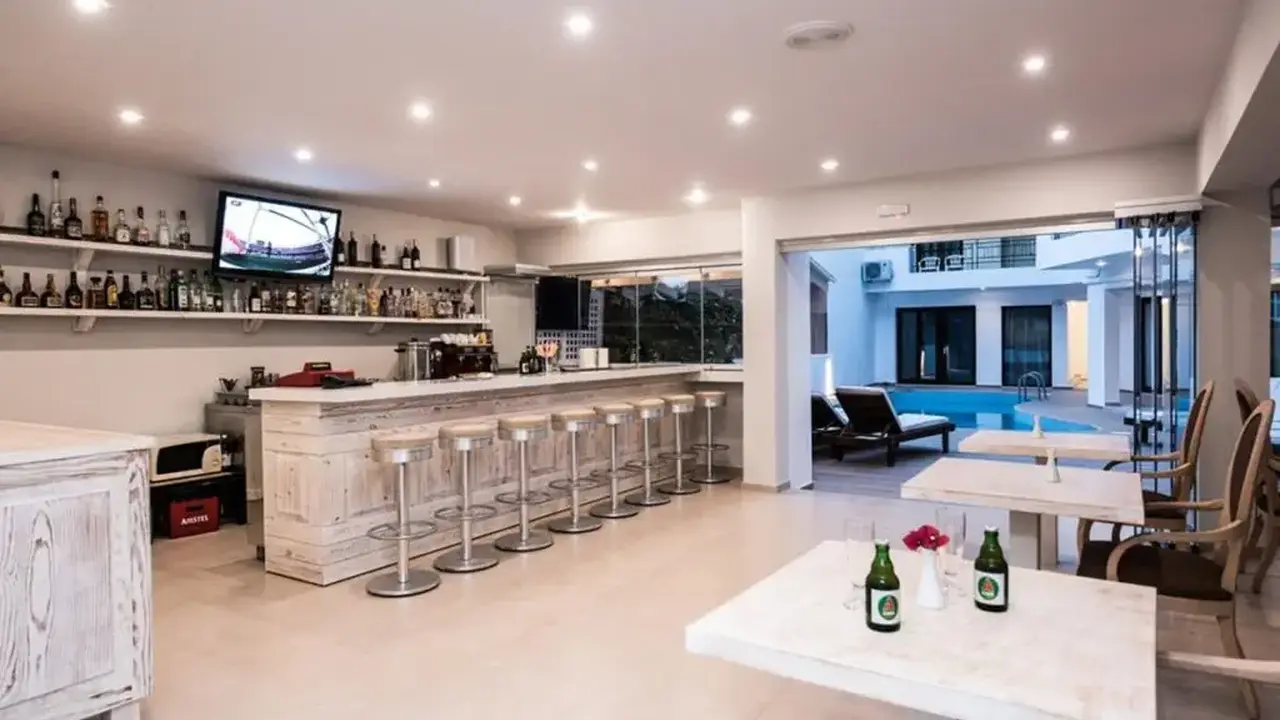 Artemis Hotel Apartments