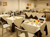 Artis Hotel
