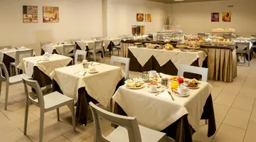 Artis Hotel