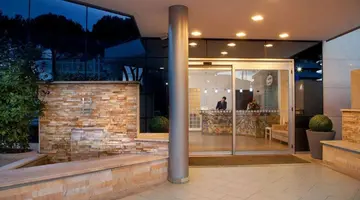 Artis Hotel