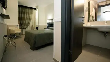 Artis Hotel