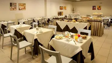 Artis Hotel