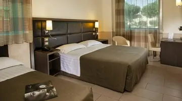 Artis Hotel