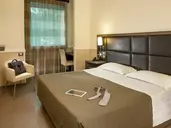 Artis Hotel