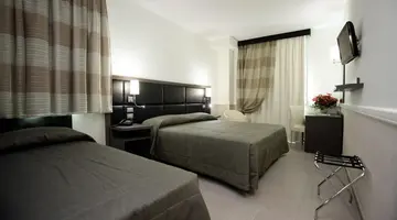 Artis Hotel