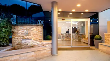 Artis Hotel