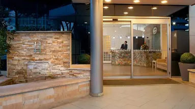 Artis Hotel