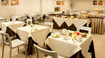 Artis Hotel