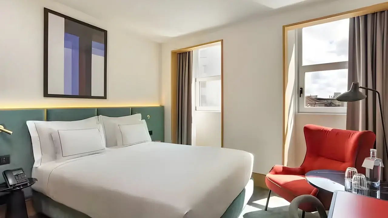 Arts Hotel Porto, Tapestry Collection by Hilton